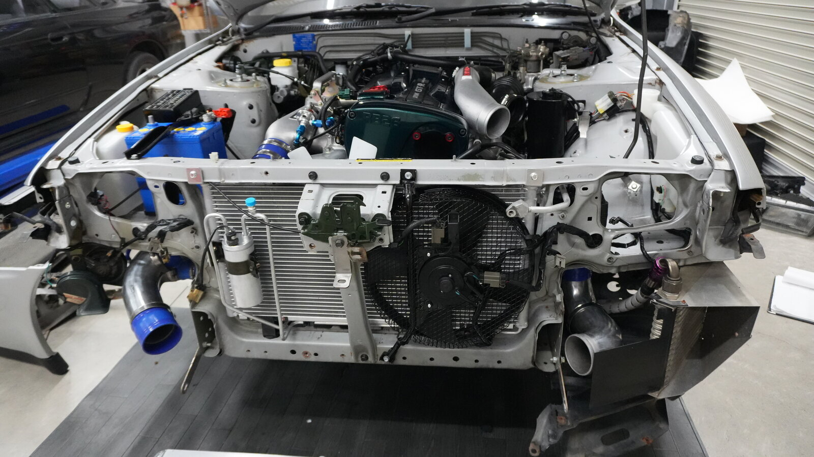 R134aエアコン取付け作業